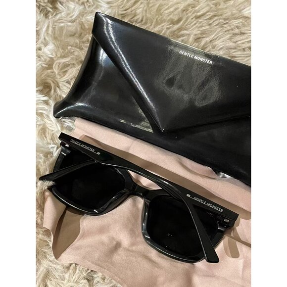 Gentle Monster Black Square Sunglasses With Case - Picture 2 of 6